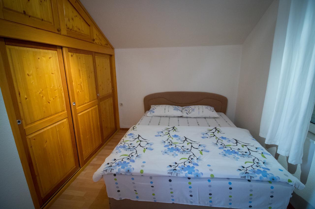 מוסטר Apartments Old Town מראה חיצוני תמונה